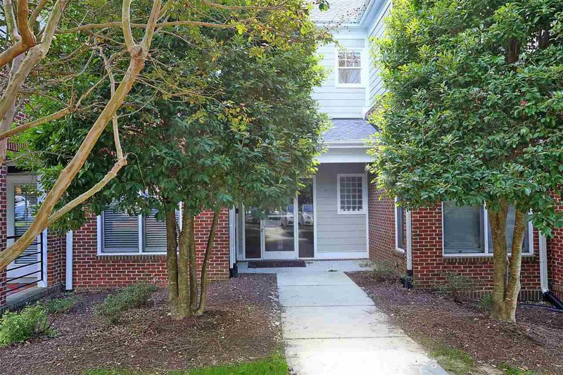703 Copperline Dr #206, Chapel Hill, NC 27516