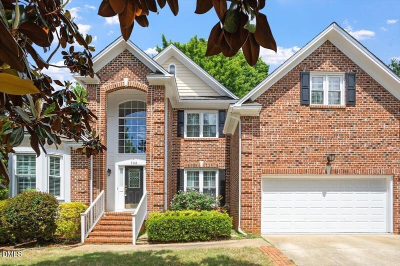 703 Cricketfield Ln, Cary, NC 27518