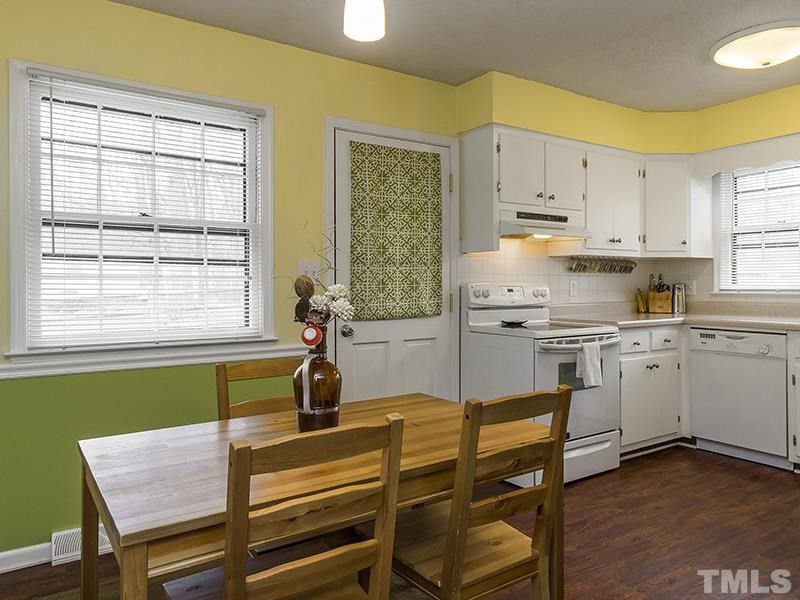 703 N Dale Ct, Burlington, NC 27215