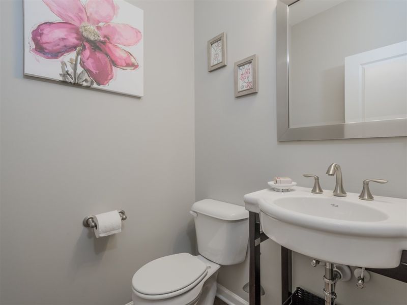 703 Edgewater Ridge Ct, Apex, NC 27523
