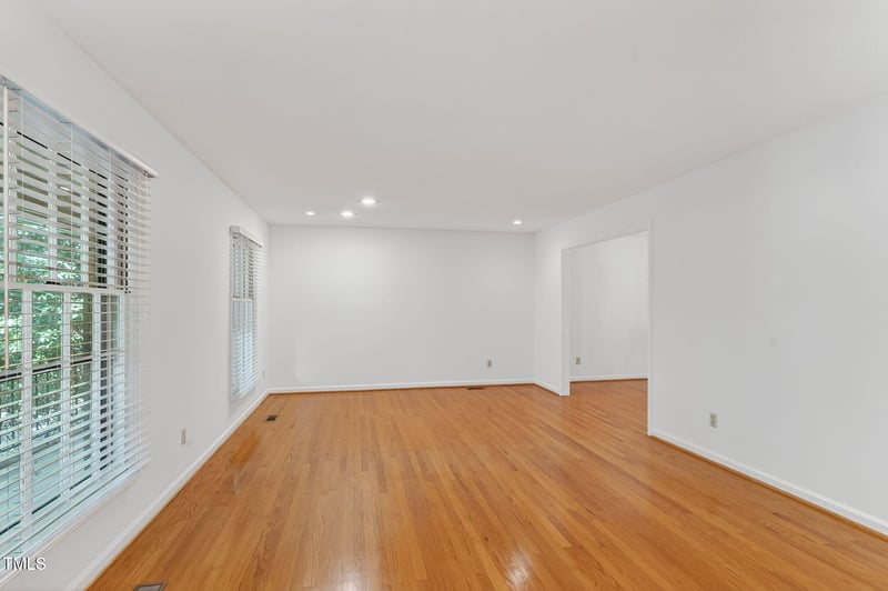 703 Emory Dr, Chapel Hill, NC 27517