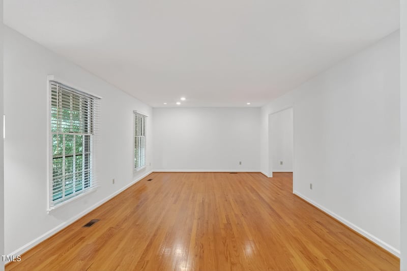703 Emory Dr, Chapel Hill, NC 27517