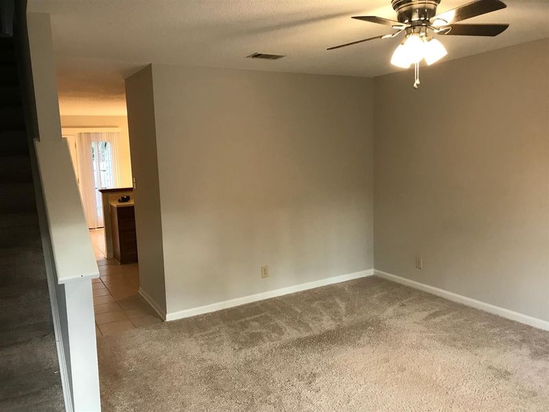703 Gatehouse Ln, Durham, NC 27707