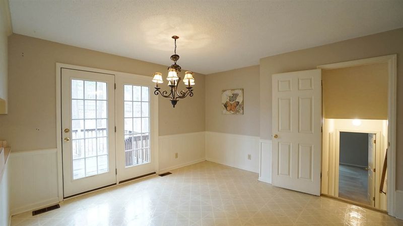 703 Grimstead Cir, Cary, NC 27511