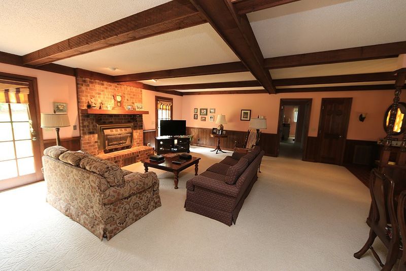 703 Hillandale Ln, Garner, NC 27529