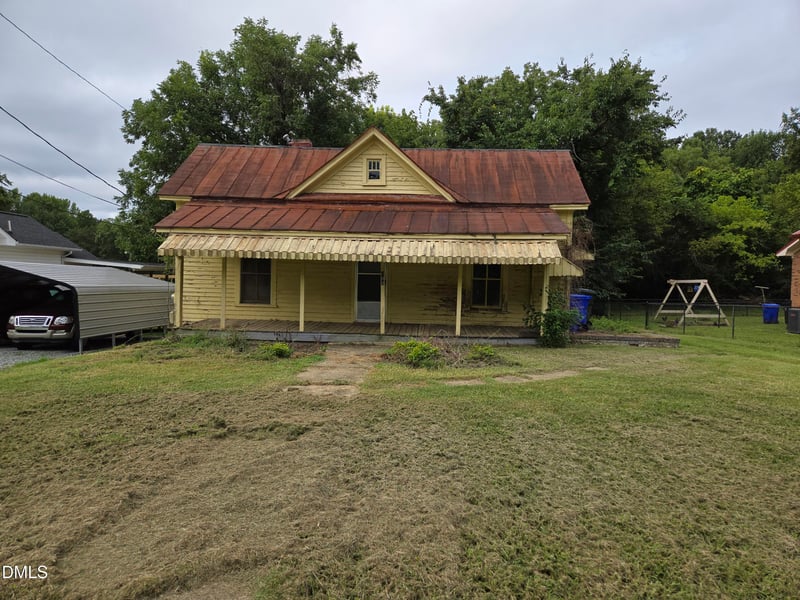 703 Holt St W, Mebane, NC 27302