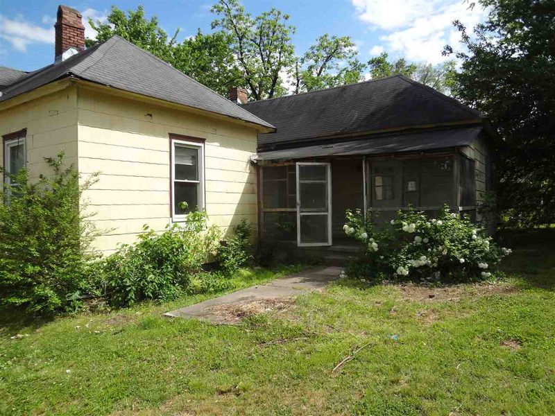 703 Kenmore Ave, Louisburg, NC 27549