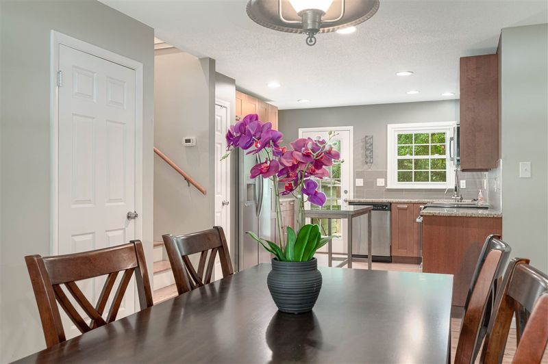 703 Kildaire Farm Rd, Cary, NC 27511