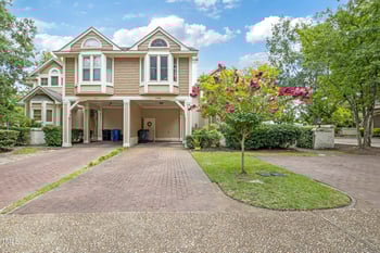 703 Marketview Ct, Fayetteville, NC 28301