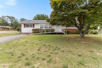 703 Moriston Rd, Fayetteville, NC 28314