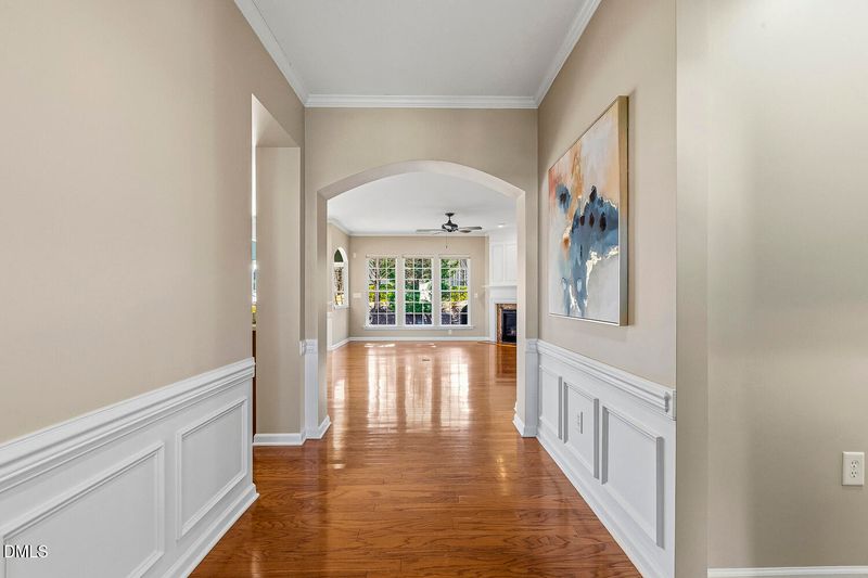 703 Nevins Pl, Cary, NC 27519