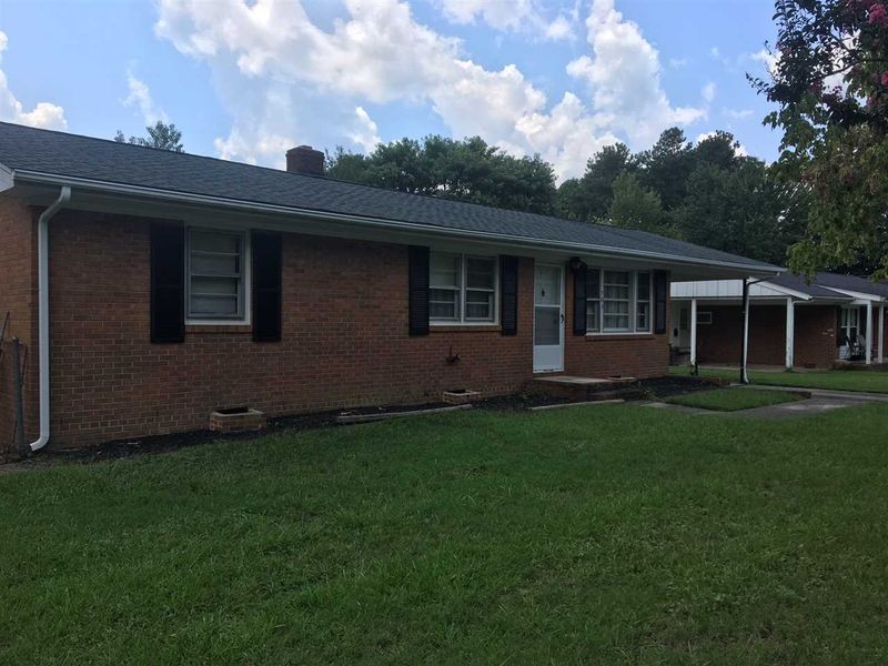 703 Pond Dr, Clayton, NC 27520