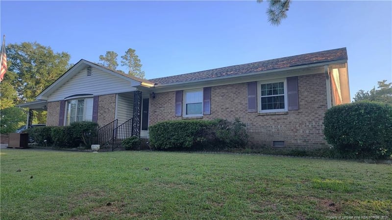 703 Roundtree Dr, Fayetteville, NC 28303