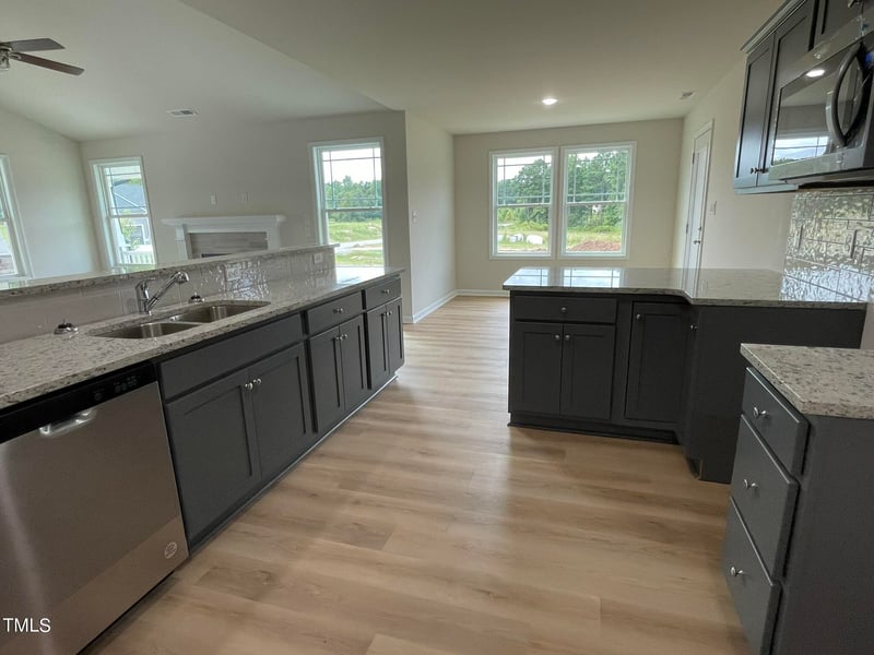 703 Sherrill Farm Dr, Benson, NC 27504