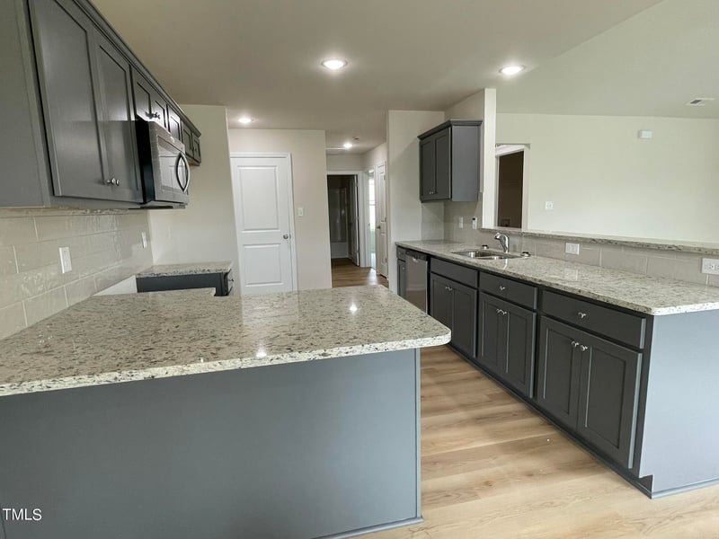 703 Sherrill Farm Dr, Benson, NC 27504