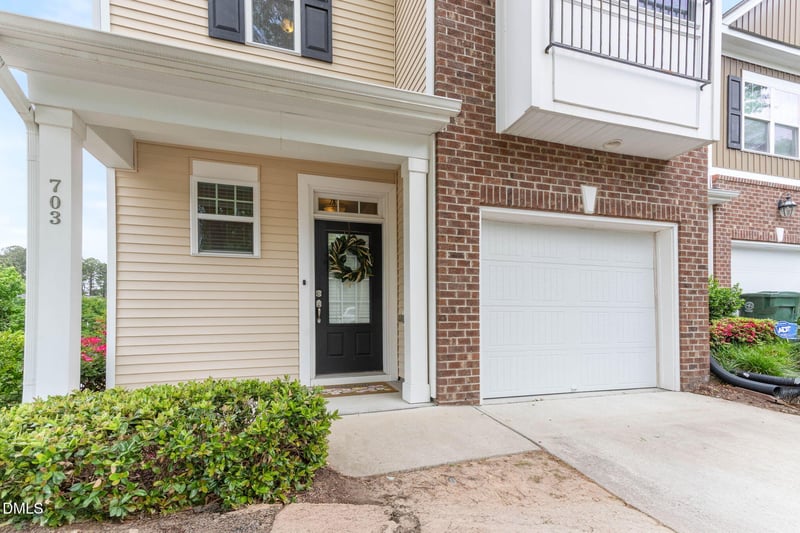 703 Silver Stream Ln, Cary, NC 27519