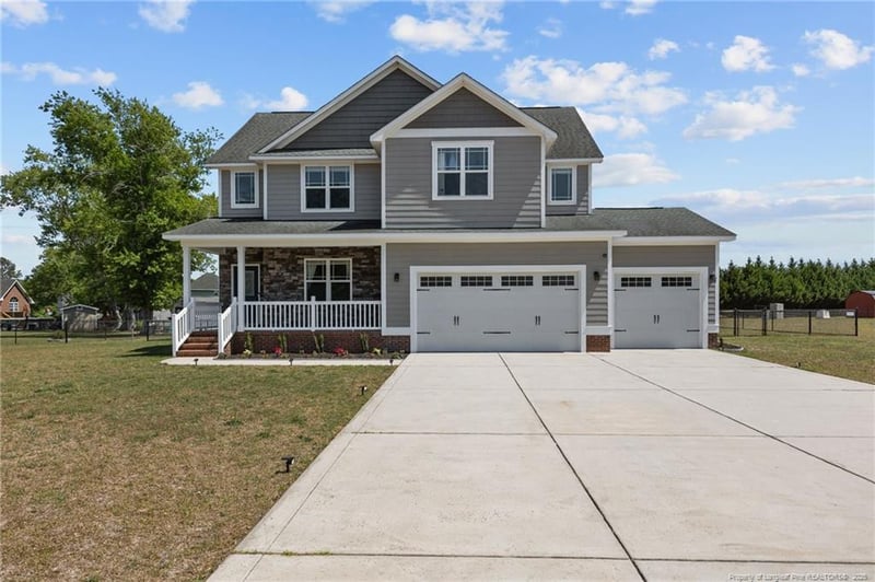 7031 Glynn Mill Farm Dr, Fayetteville, NC 28306