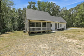 7032 Oakville Ln, New Hill, NC 27562