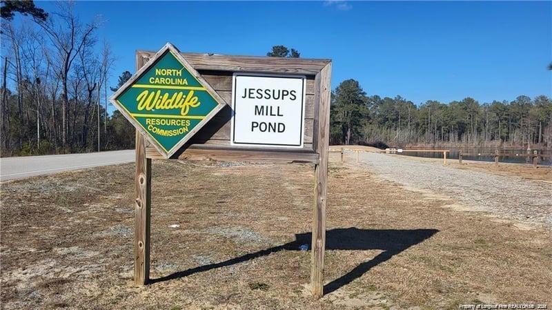 7034 Pocosin St, Fayetteville, NC 28312