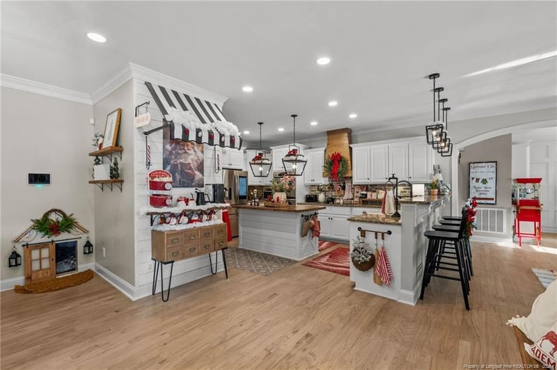 7037 Mariners Landing Dr, Fayetteville, NC 28306