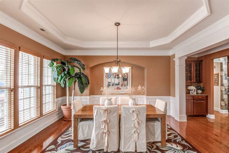 704 Arbor Brook Dr, Cary, NC 27519