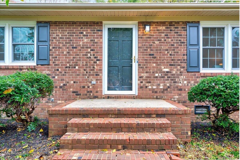 704 Ashland Dr, Mebane, NC 27302