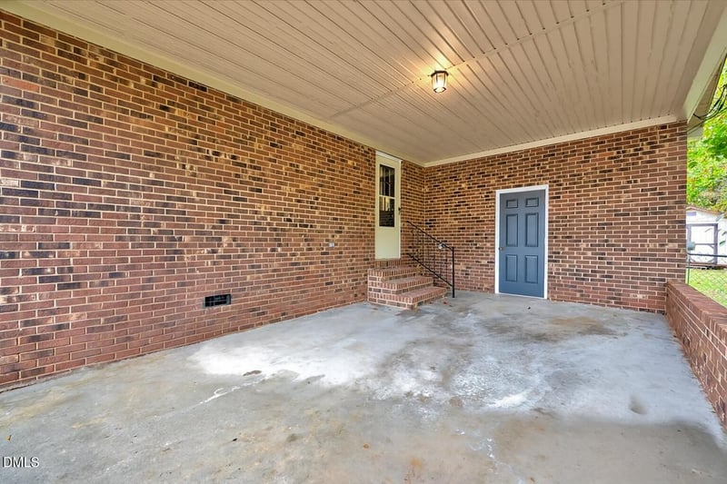 704 Ashland Dr, Mebane, NC 27302