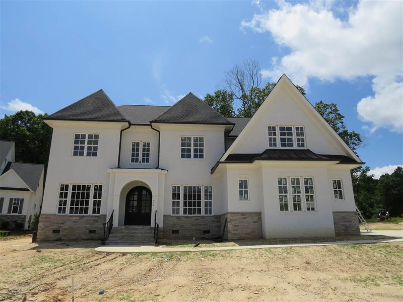 704 Avoca Ct, Cary, NC 27519