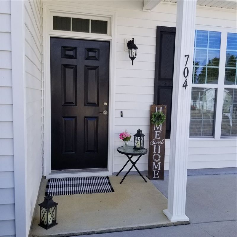 704 Barlang Cir, Fuquay Varina, NC 27526
