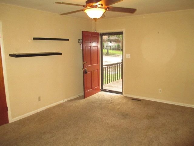 704 Cooper Rd, Raleigh, NC 27610
