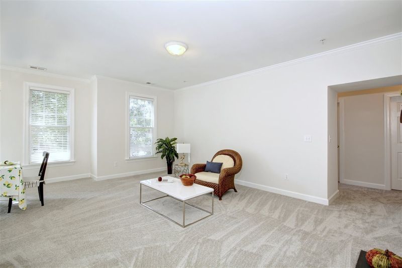 704 Copperline Dr #102, Chapel Hill, NC 27516