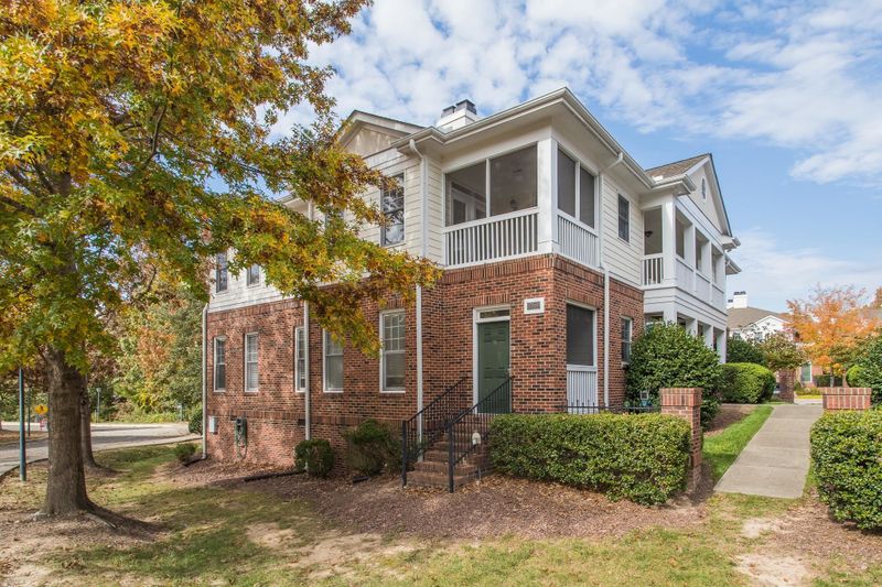 704 Copperline Dr #202, Chapel Hill, NC 27516