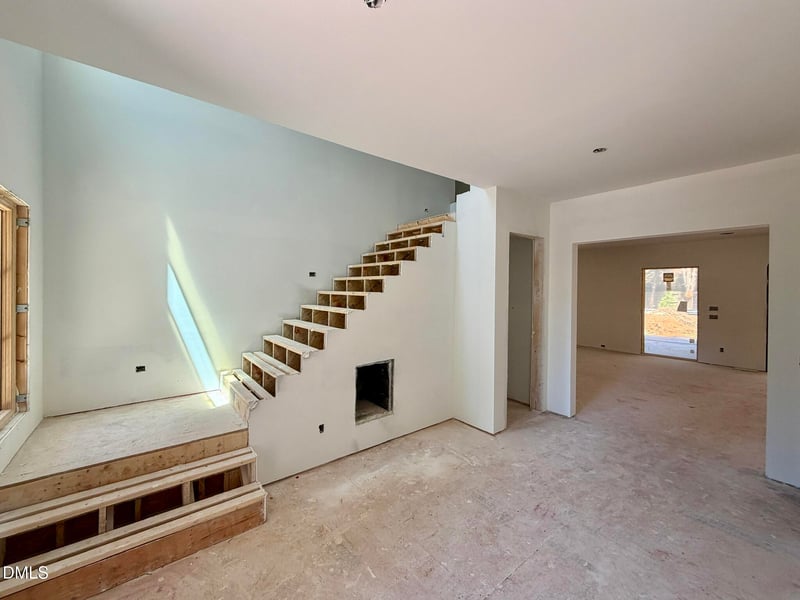 704 Coventry Ct, Raleigh, NC 27609