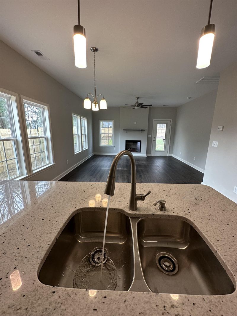 704 E Divine St, Dunn, NC 28334