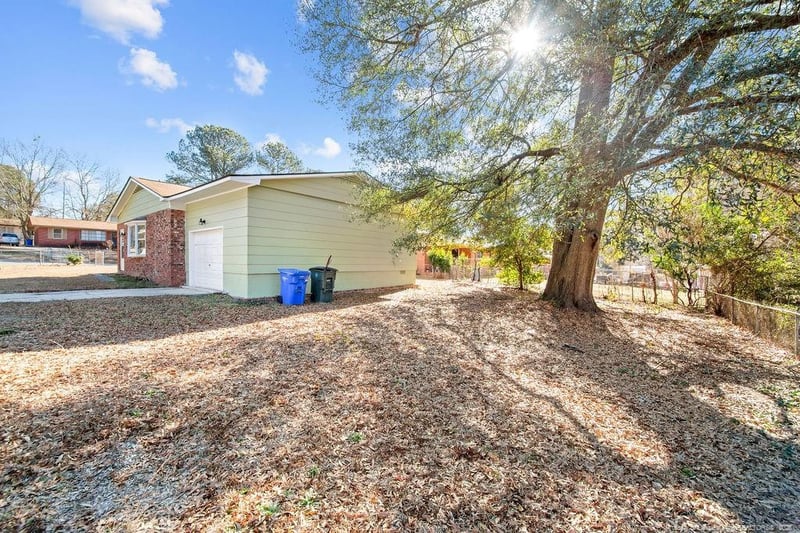 704 Dwain Dr, Fayetteville, NC 28305