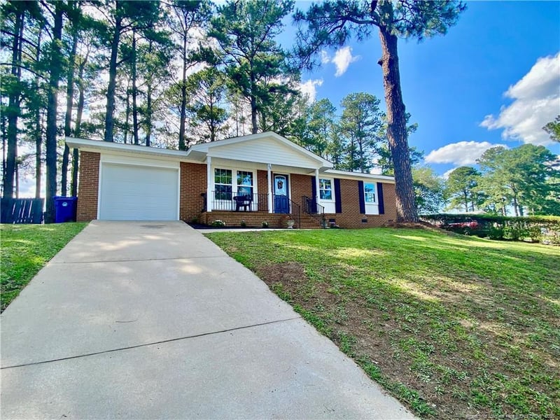 704 Edgehill Rd, Fayetteville, NC 28314