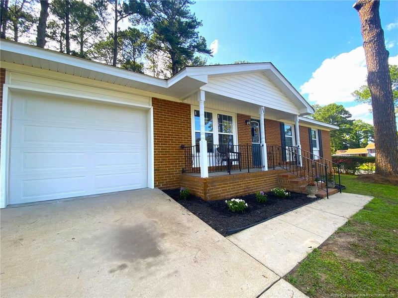 704 Edgehill Rd, Fayetteville, NC 28314