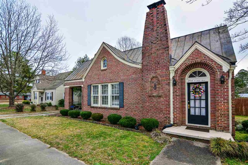 704 N Ellis Ave, Dunn, NC 28334