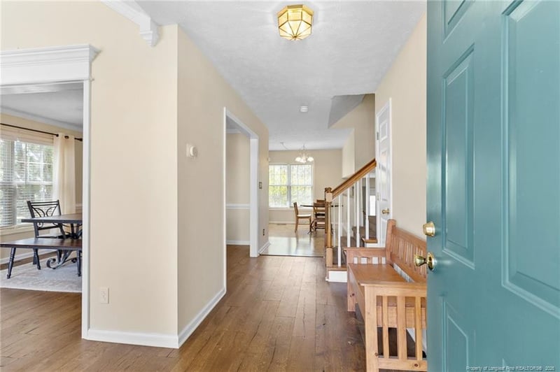 704 Fairbluff Dr, Hope Mills, NC 28348