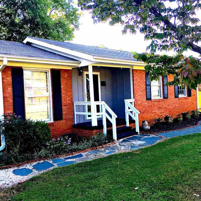 704 N Fifth St, Mebane, NC 27302