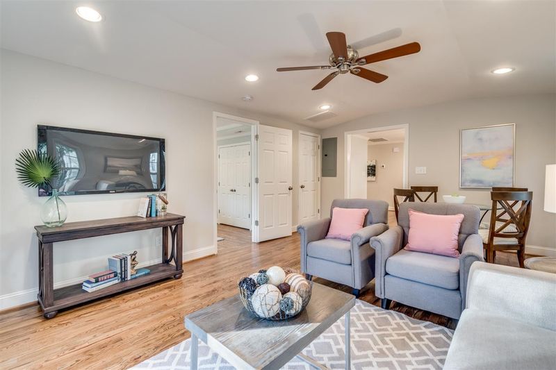 704 Glascock St, Raleigh, NC 27604