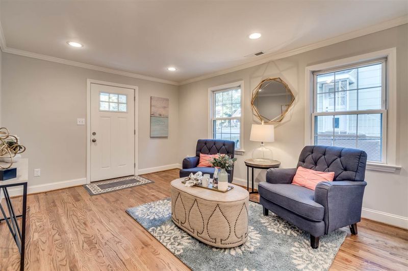 704 Glascock St, Raleigh, NC 27604