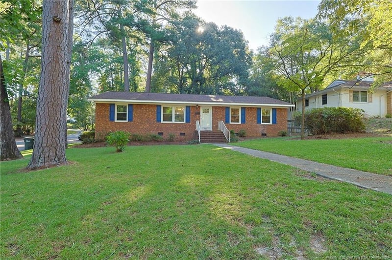 704 Glenwood Dr, Fayetteville, NC 28305