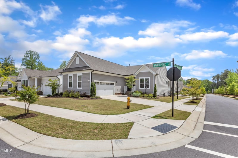 704 Haven Peak Ln, Wake Forest, NC 27587