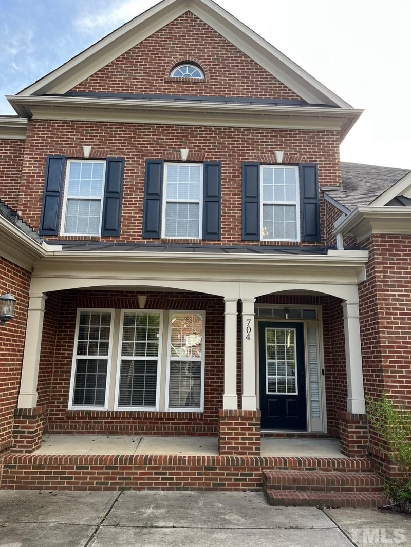 704 Huntsworth Pl, Cary, NC 27513
