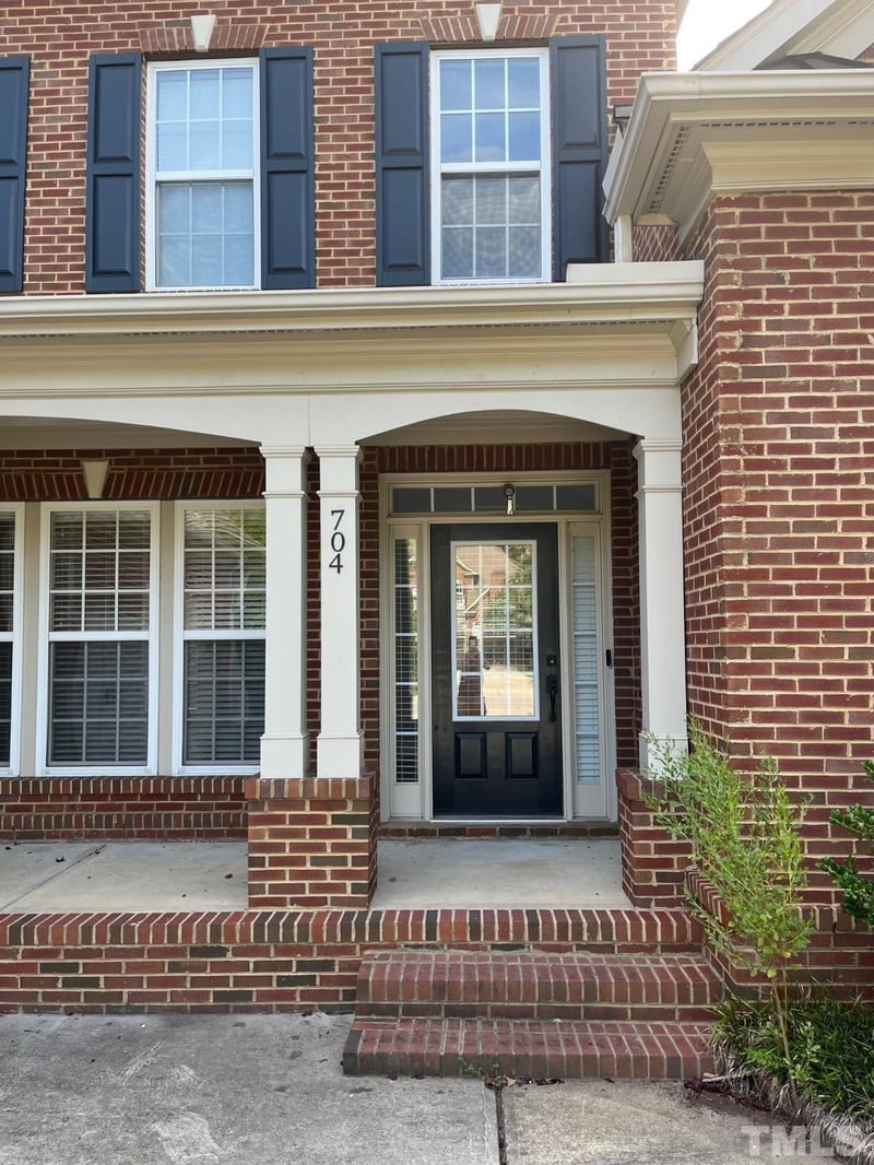 704 Huntsworth Pl, Cary, NC 27513
