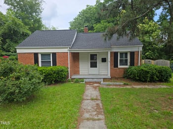 704 King Charles Rd, Raleigh, NC 27610