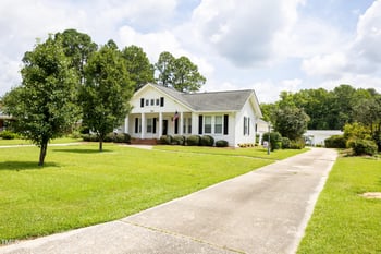 704 Lincoln St, Benson, NC 27504