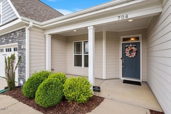 704 Long Lake Dr, Fuquay Varina, NC 27526