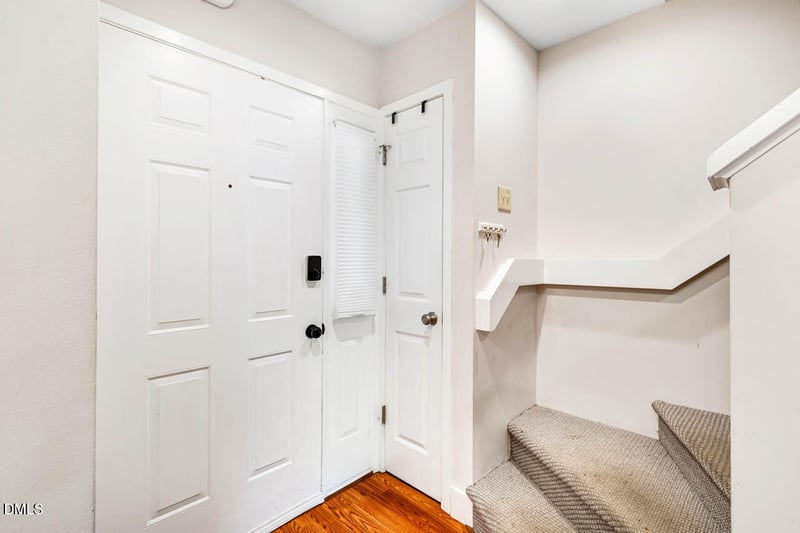 704 M L K Jr Blvd #D-17, Chapel Hill, NC 27514